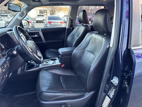 Used 2015 Toyota 4Runner Limited image 10