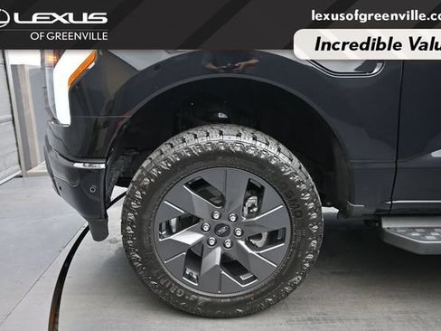 Used 2022 Ford F150 Lightning Lariat AWD/4WD image 9