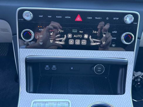 Used 2025 Genesis GV80 3.5T Prestige image 26