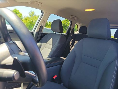 Used 2024 Nissan Rogue S FWD image 16