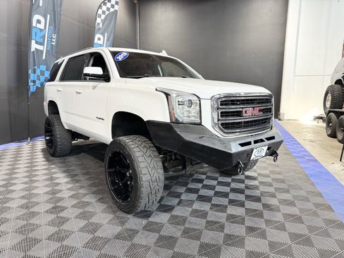 Used 2019 GMC Yukon SLE w/ HD Trailering Package image 6