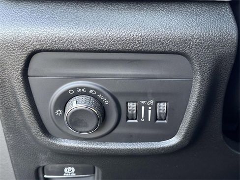 New 2025 Jeep Grand Cherokee Laredo X w/ Luxury Tech Group I image 8