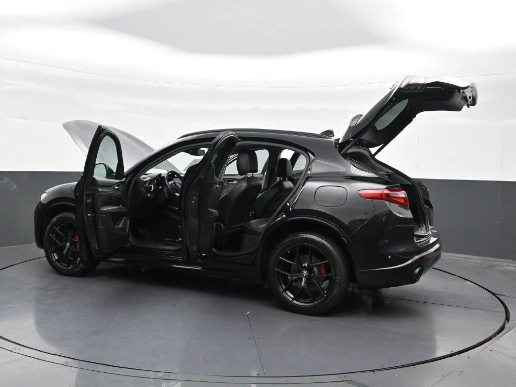 Used 2020 Alfa Romeo Stelvio Sport w/ Quick Order Package 22K Sport RWD image 34