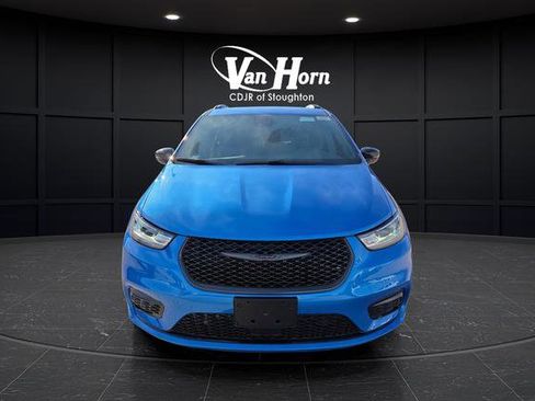 New 2026 Chrysler Pacifica Select w/ S Appearance Package image 10