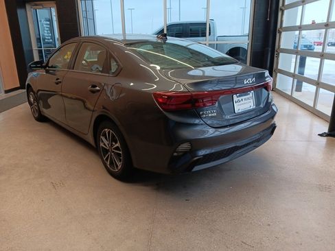 Used 2023 Kia Forte LXS image 10