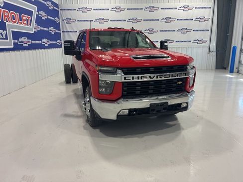 Used 2020 Chevrolet Silverado 3500 LT w/ Convenience Package image 9