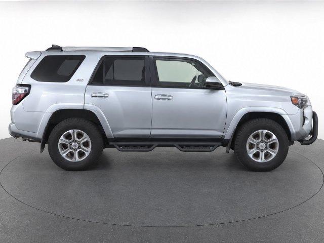 Used 2021 Toyota 4Runner SR5 AWD/4WD image 2