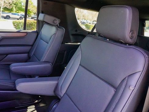 New 2026 GMC Yukon XL Denali w/ Denali Reserve Package image 11