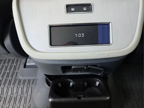 Certified 2025 Lincoln Navigator L Reserve AWD/4WD image 39