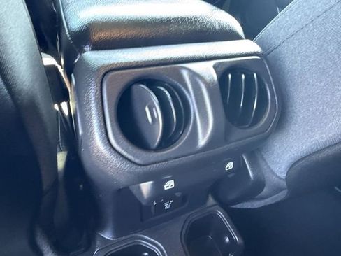 Used 2024 Jeep Wrangler Unlimited Rubicon w/ Technology Group AWD/4WD image 21