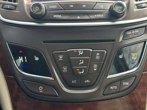 Used 2015 Buick Regal Premium w/ Experience Buick Package FWD image 33