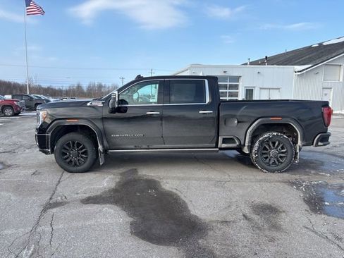 Used 2022 GMC Sierra 2500 Denali w/ Denali Black Diamond Edition image 2