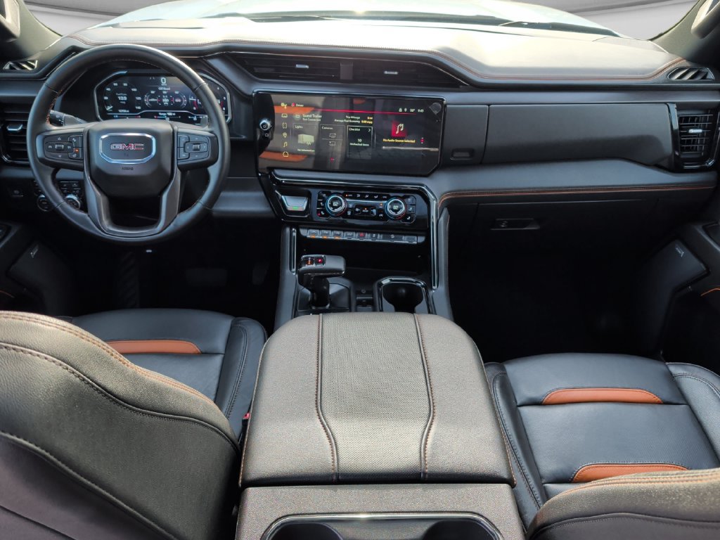 Used 2024 GMC Sierra 1500 AT4 w/ Technology Package AWD/4WD image 18