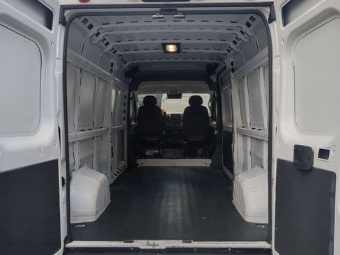 Used 2023 RAM ProMaster 2500 FWD image 14