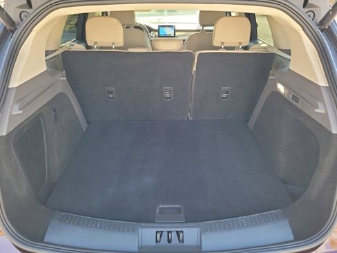 Used 2021 Lincoln Corsair AWD w/ Equipment Group 101A image 8