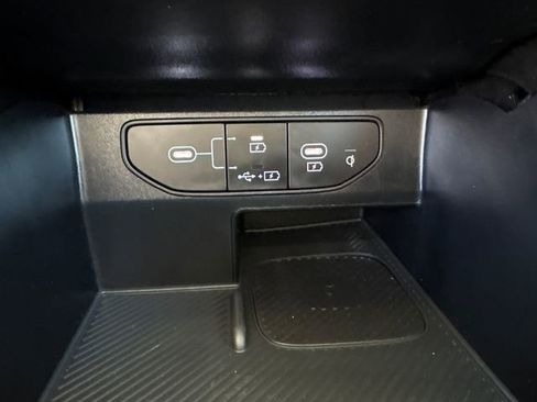 Used 2025 Kia Sorento EX w/ EX Panoramic Sunroof Package image 32