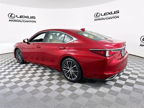 Used 2024 Lexus ES 350 w/ Premium Package image 7