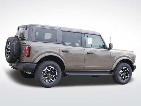 New 2026 Ford Bronco Outer Banks AWD/4WD image 4