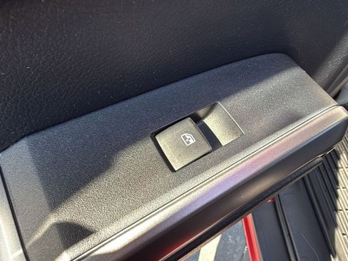 Used 2016 Toyota Tacoma SR5 w/ SR5 Appearance Package (DN) image 30