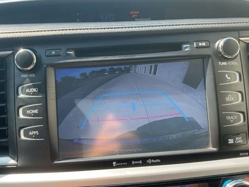 Used 2016 Toyota Highlander XLE AWD/4WD image 6