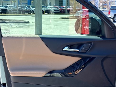 New 2026 Chevrolet Equinox ACTIV w/ Convenience Package III image 18