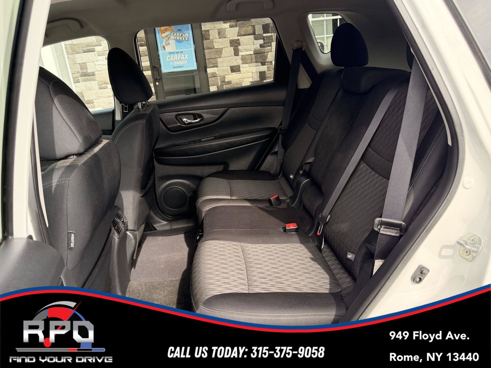 Used 2018 Nissan Rogue SV AWD/4WD image 19