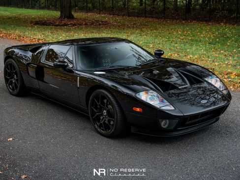 Used 2005 Ford GT image 32