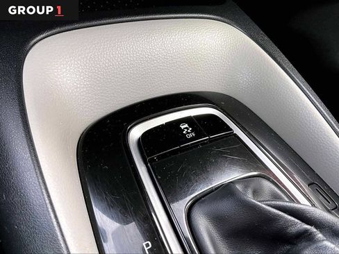 Used 2024 Toyota Corolla LE image 34