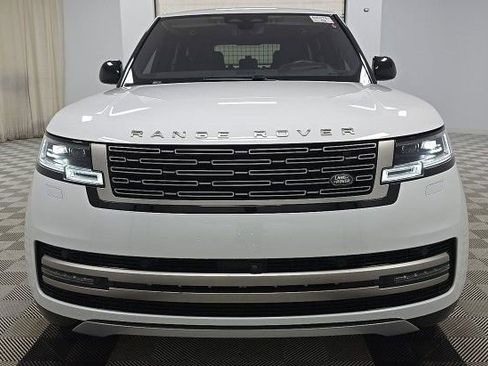 Used 2023 Land Rover Range Rover SE AWD/4WD image 8