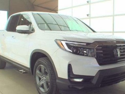 Used 2023 Honda Ridgeline RTL-E image 3