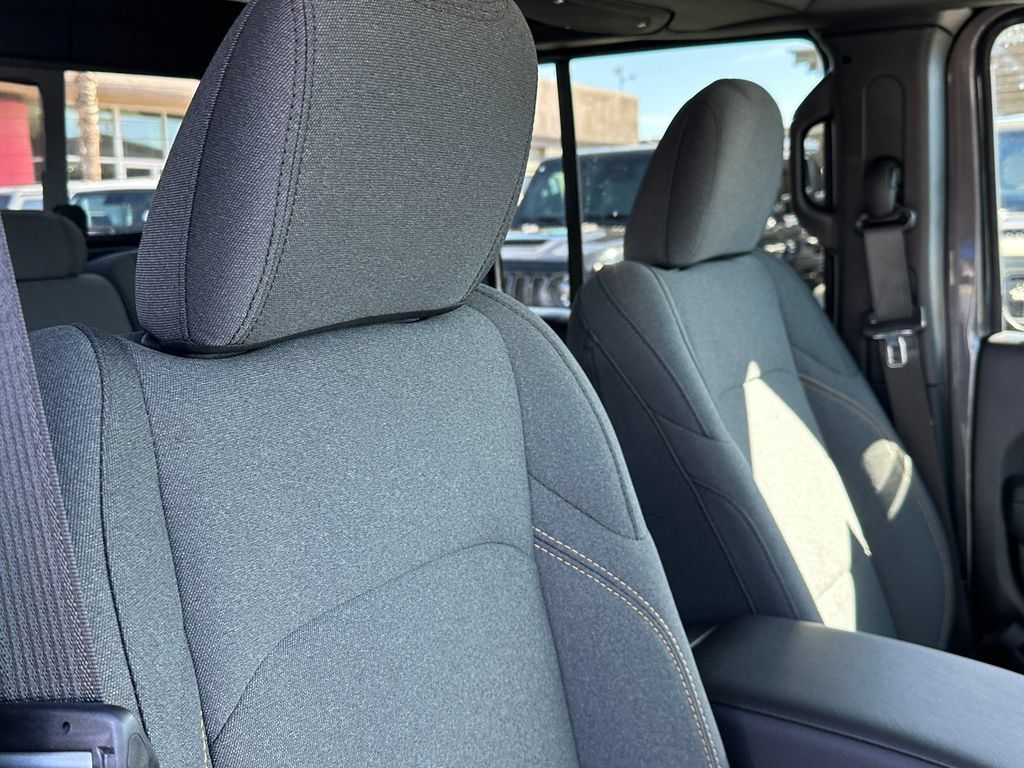 New 2026 Jeep Gladiator Sport AWD/4WD image 15
