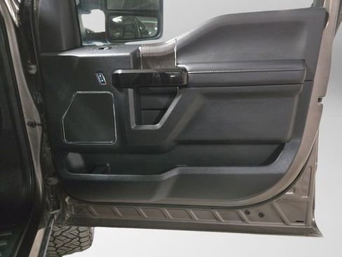Used 2020 Ford F250 Lariat w/ Lariat Ultimate Package AWD/4WD image 37