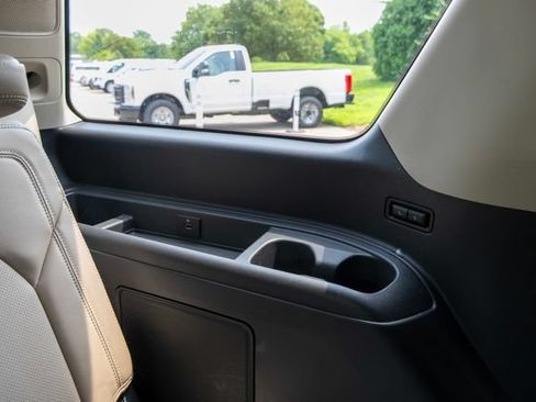 Used 2024 Ford Expedition Limited AWD/4WD image 90