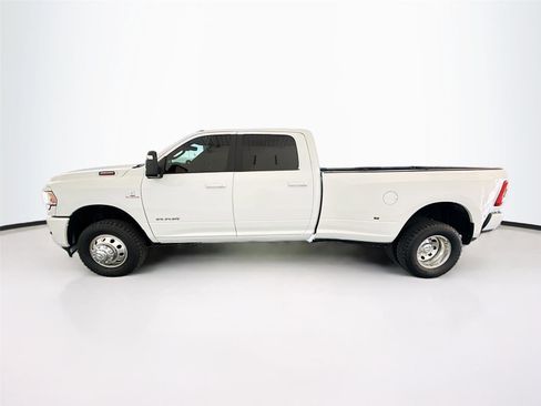 Used 2024 RAM 3500 Big Horn w/ Sport Appearance Package image 27