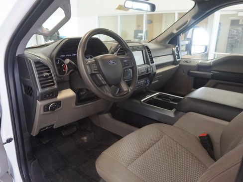 Used 2022 Ford F350 XLT w/ XLT Premium Package AWD/4WD image 9