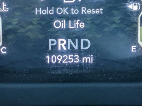 Used 2021 Jeep Gladiator Sport image 23