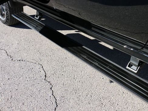 Used 2025 GMC Sierra 2500 Denali Ultimate image 12