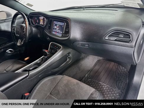 Used 2018 Dodge Challenger R/T Scat Pack w/ Leather Interior Group RWD image 28