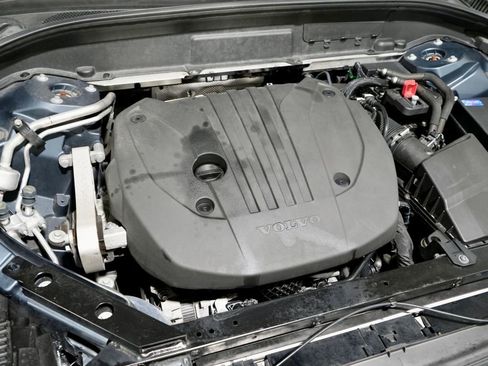 Used 2023 Volvo XC60 B5 Plus w/ Climate Package image 12