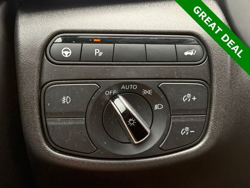 Used 2023 INFINITI QX50 Sport FWD image 17