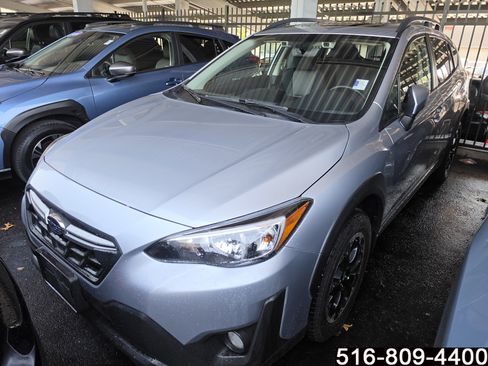 Used 2023 Subaru Crosstrek 2.0i Premium AWD/4WD image 2