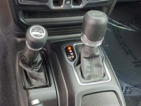 Used 2023 Jeep Wrangler Unlimited w/ Cold Weather Group AWD/4WD image 26