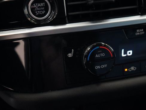 Used 2024 Nissan Pathfinder SV image 27