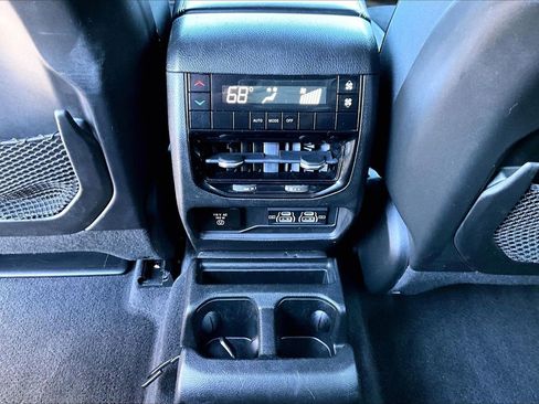 Used 2021 Jeep Grand Cherokee L Laredo RWD image 15