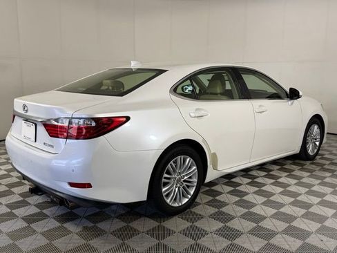 Used 2015 Lexus ES 350 w/ Luxury Package image 9