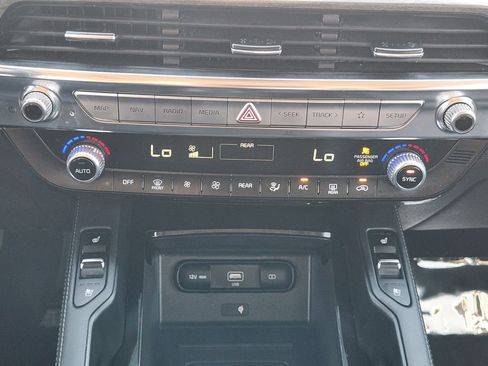 Certified 2022 Kia Telluride EX image 23