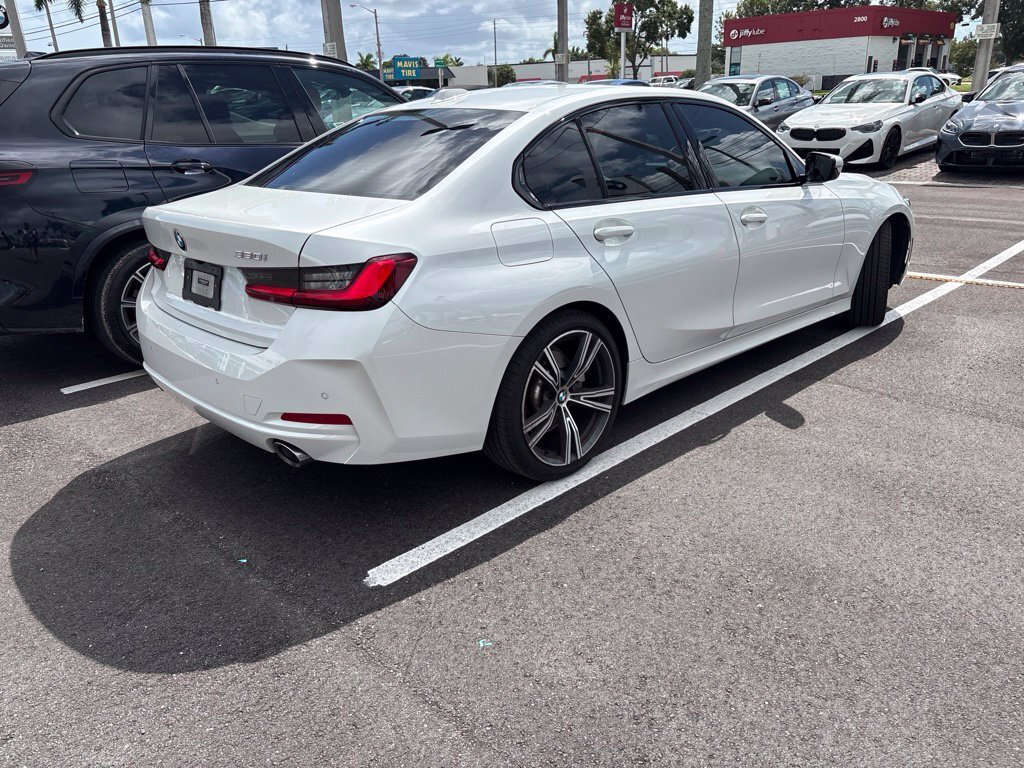 Used 2023 BMW 330i Sedan w/ Driving Assistance Package RWD image 10