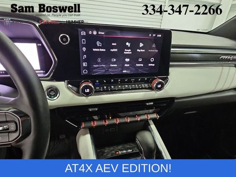 Used 2024 GMC Canyon AT4X w/ AT4X AEV Edition AWD/4WD image 12