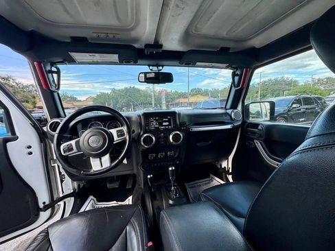 Used 2016 Jeep Wrangler Unlimited Rubicon image 23