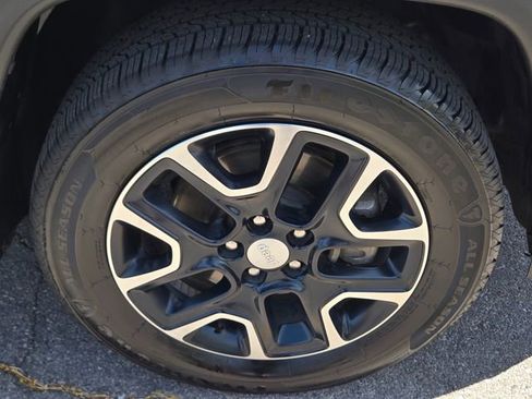 Used 2022 Jeep Compass Latitude w/ Convenience Group FWD image 9